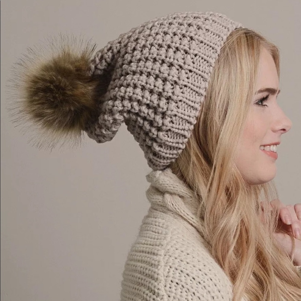 🆕Cream Vintage Rose Knit rabbit pompom Beanie hat